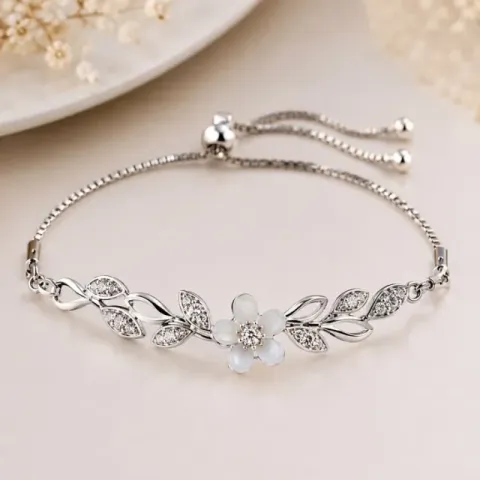 Try on Bracelets online with AI