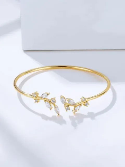 Try on Bracelets with AI