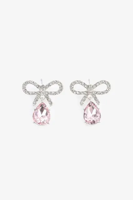 Try on Earrings online with AI