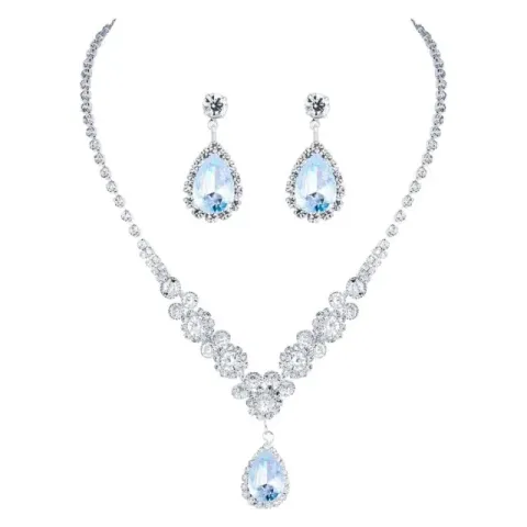 Try on Necklace & earrings online with AI
