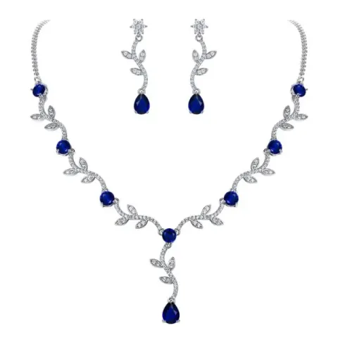 Try on Necklace & earrings with AI