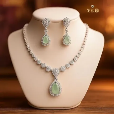 Try on Necklace & earrings online with AI