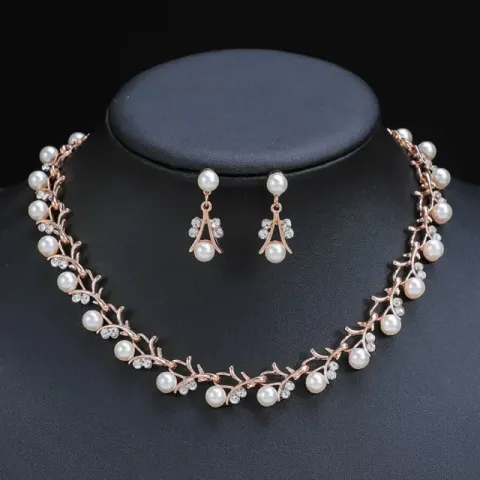 Try on Necklace & earrings online with AI
