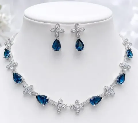 Try on Necklace & earrings online with AI