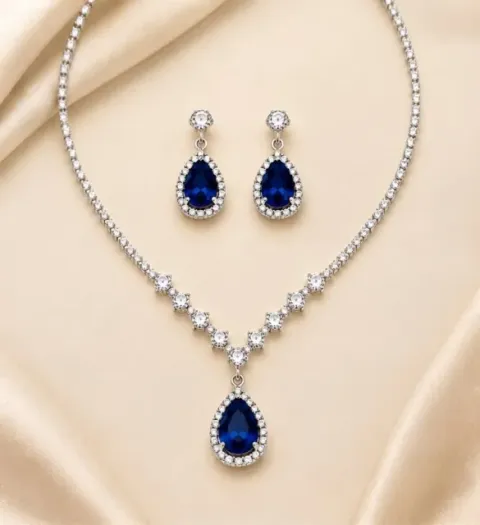 Try on Necklace & earrings online with AI