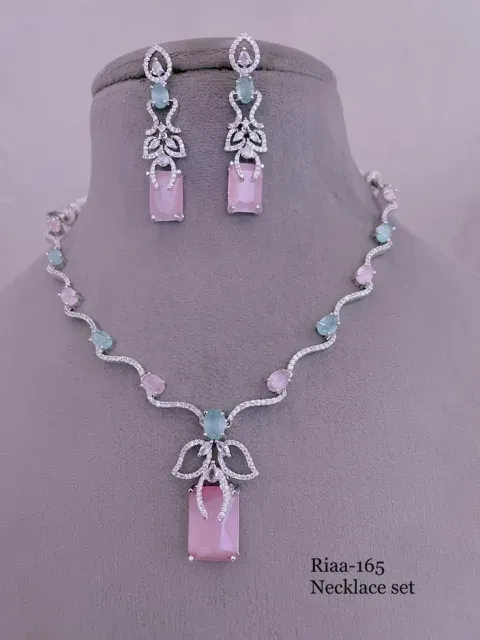 Try on Necklace & earrings online with AI