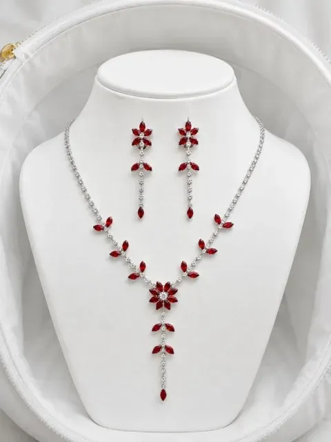 Try on Necklace & earrings online with AI